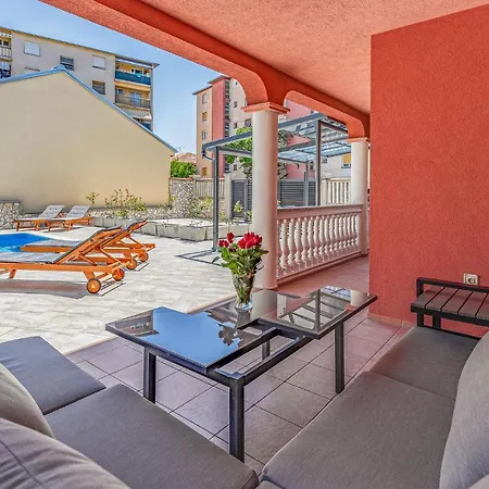 3 Bedroom Nice In Hébergement de vacances